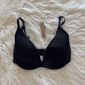 Skims Weightless Scoop Bra Onyx Size 32DD